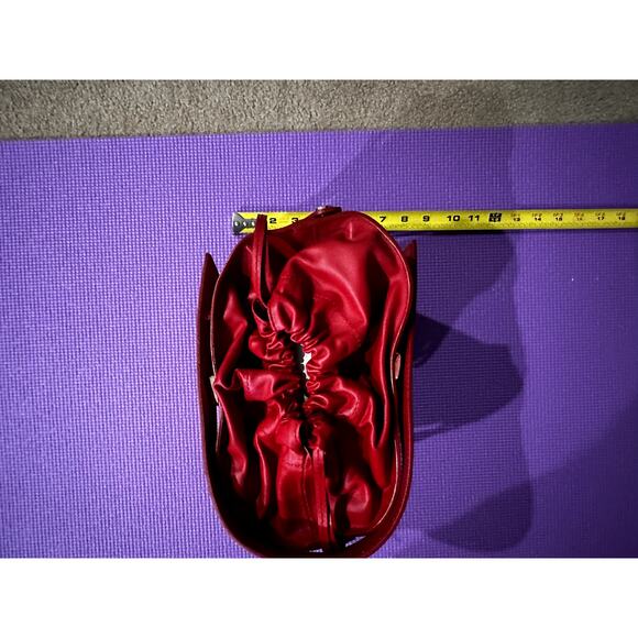 Italian Leather Bucket Bag in Red Drawstring pouch Shoulder strap NEW Handbag - Picture 7 of 9